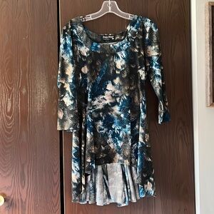 Tango Mango 3/4 sleeved boat necked top. Size Medium